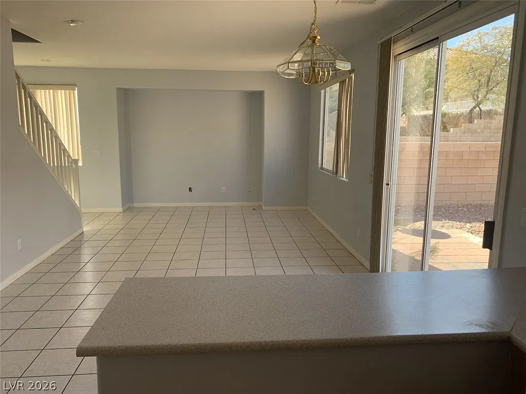 3 bed, 2.5 bath, 1595 sqft, $1,850 — Photo 3