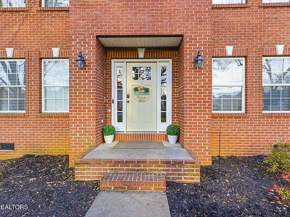 4th image of 11004 Eagle Creek Ln