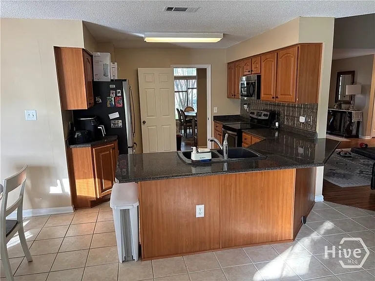 157 Lions Gate Rd — Photo 10