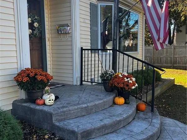 11 Friendship Street, Norwich, CT 06360