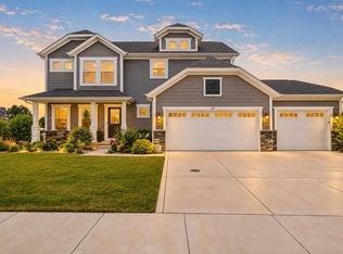 528 Sweetbay St, Valparaiso, IN 46385