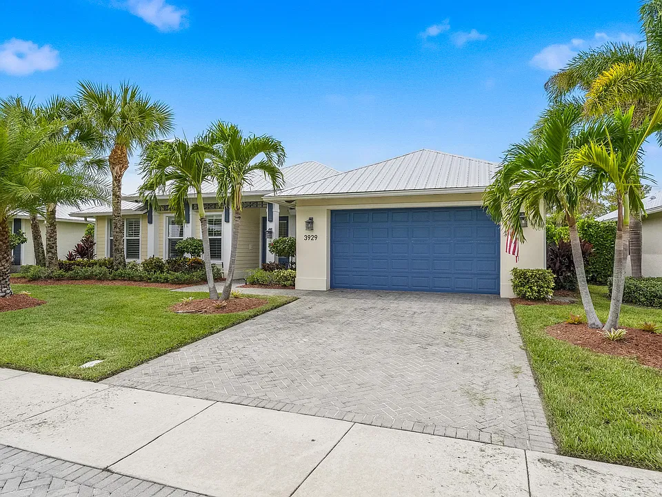 3929B Shoreside Dr