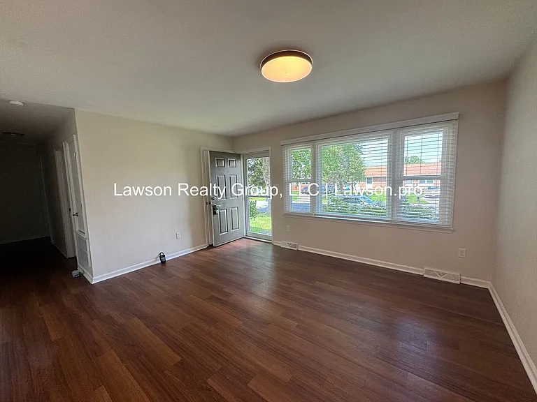 4711 Pennsylvania Ave NE — Photo 3