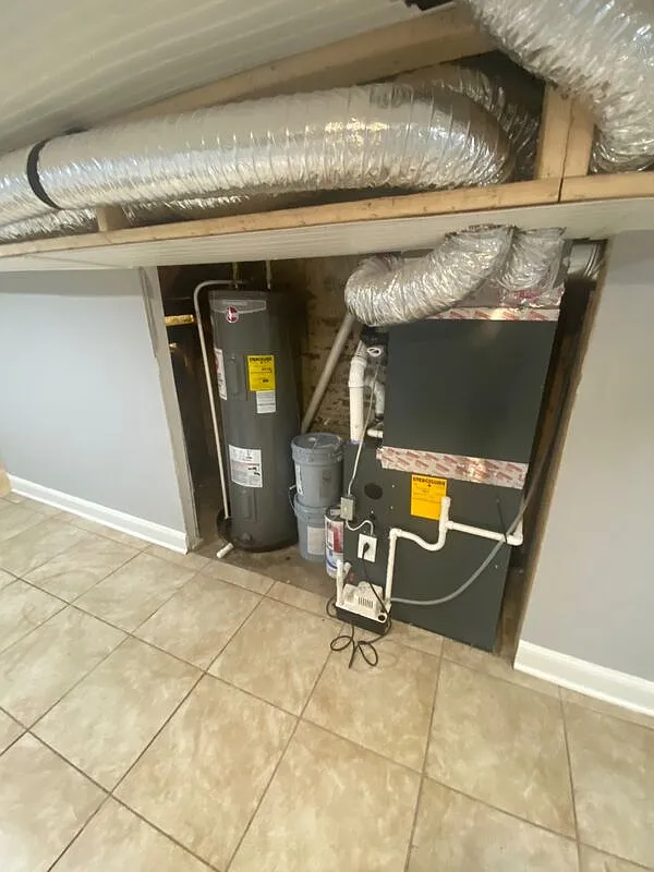 3 bed, 840 sqft, $1,800 — Photo 3
