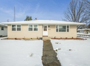 2902 24th St, Kenosha, WI 53140