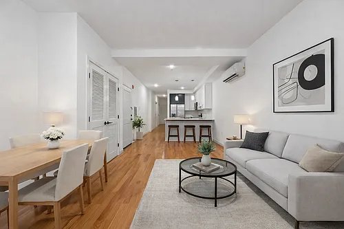 52 James St Photo 1