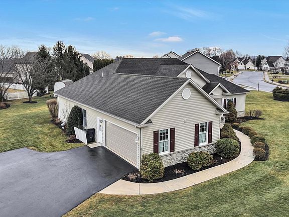 3rd image of 800 Victoria Ln #L-0001