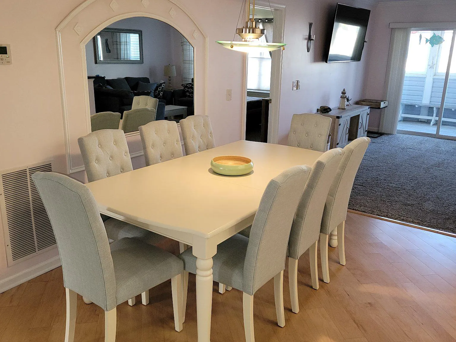 3 bed, 1395 sqft, $2,200 — Photo 4