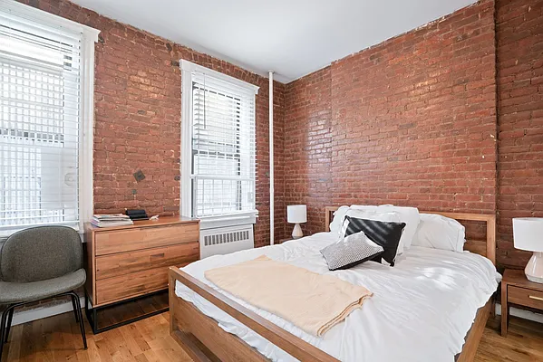 Rented by Oxford Property Group | media 11