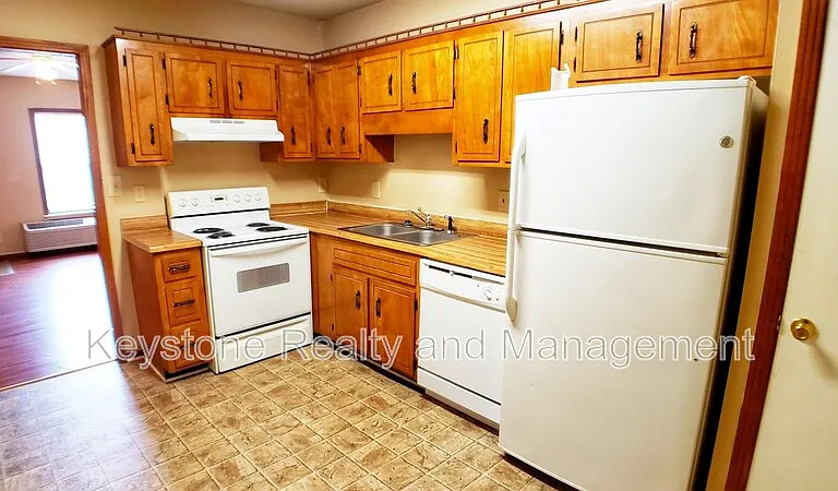 706 Peachers Dr #B — Photo 2