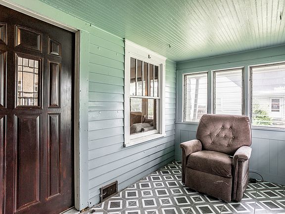3rd image of 3404 S Scatterfield Rd