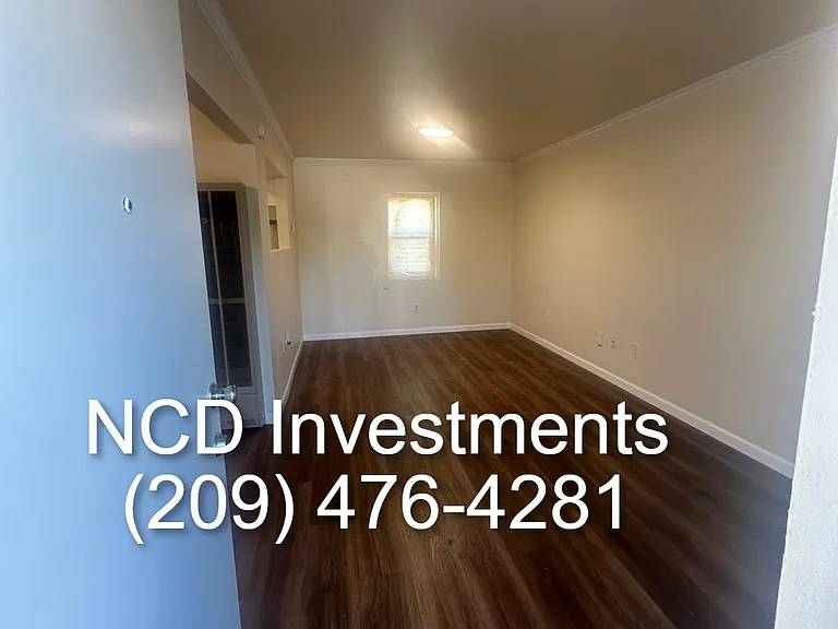 2515 N Franklin Ave #A — Photo 2