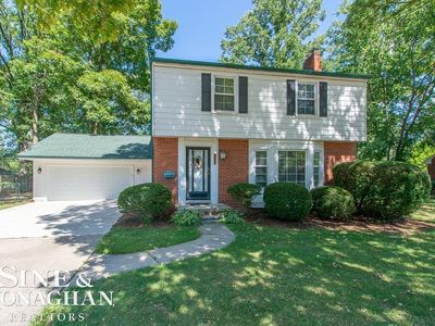 20439 Huntington Ave, Harper Woods, MI, 48225