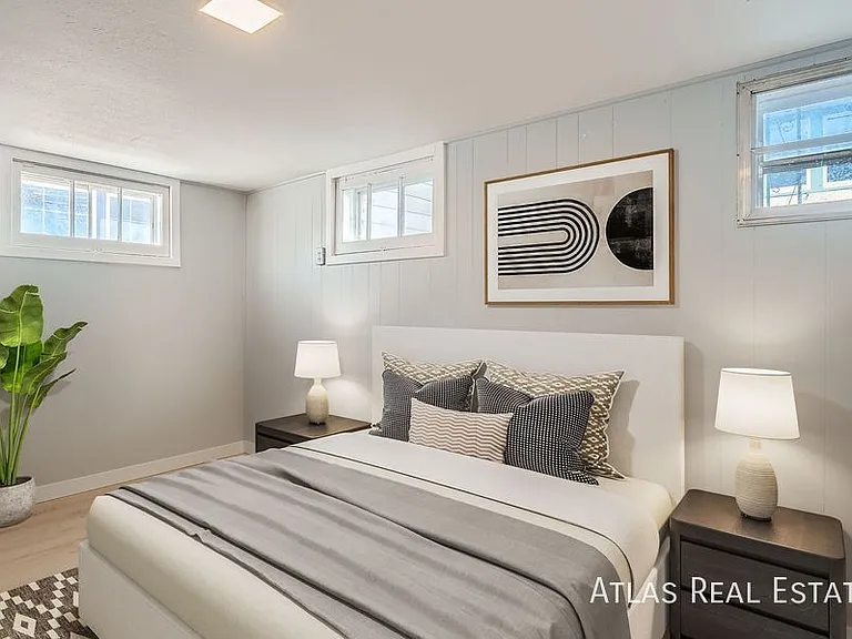 1811 14th Ave #2 — Photo 2