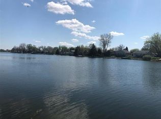 1124 Candlewick Dr NW, Poplar Grove, IL 61065