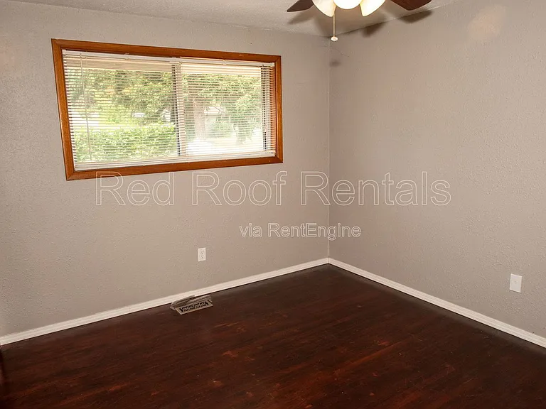 502 138th St E — Photo 33