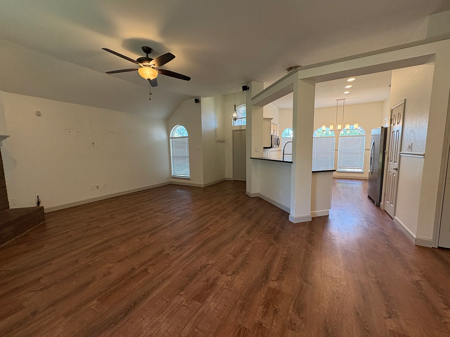 3 bed, 1471 sqft, $2,495 — Photo 4