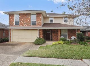 3820 Metairie Ct, Metairie, LA 70002