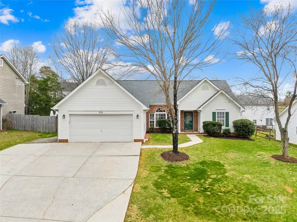 134 Citation Dr, Mooresville, NC 28117