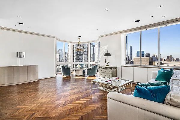 1st image of 200 E 65th St APT 33W