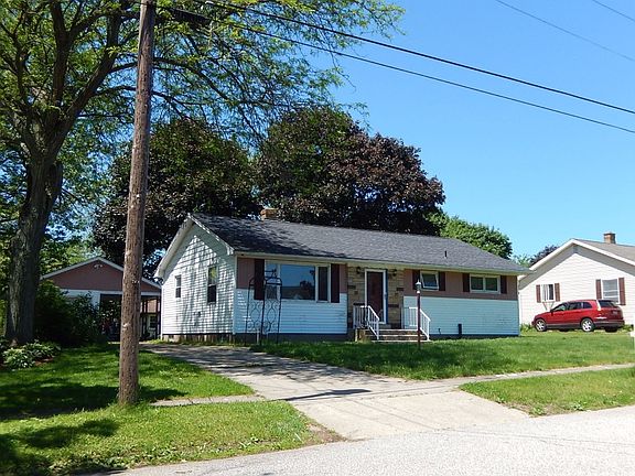 3rd image of 222 Lourdes Dr