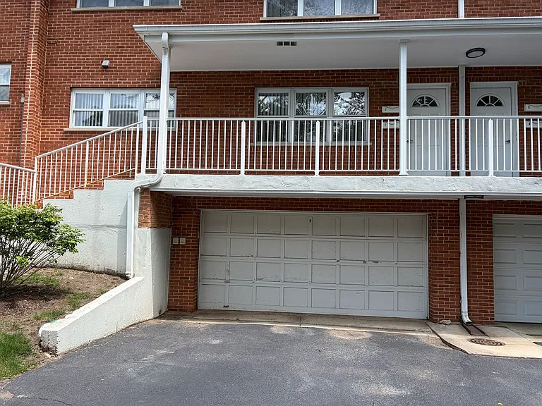 167 E Palatine Rd #I — Photo 1