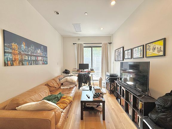 2nd image of 818 Lexington Ave #1C