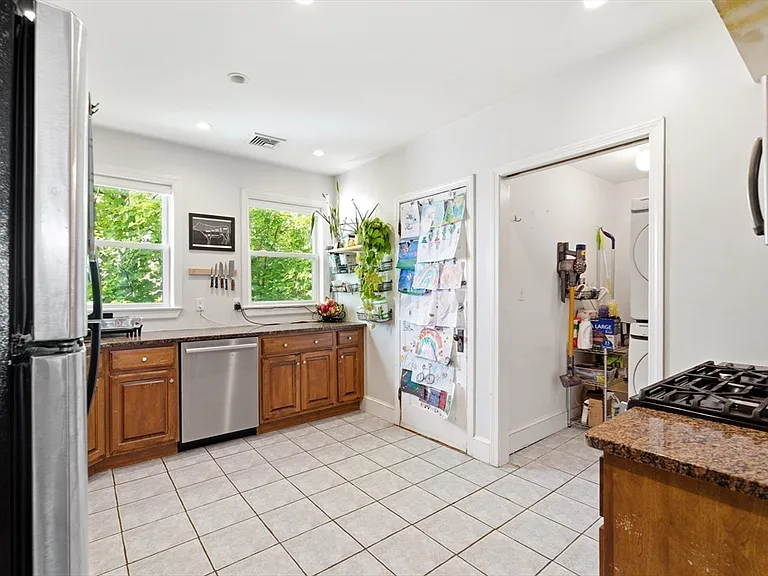 10 Ashmont Ct #3 — Photo 8