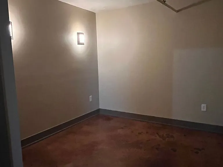 401 Campbell Ave SW — Photo 11
