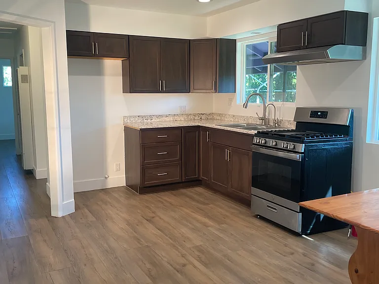 2863 Grand Ave — Photo 3