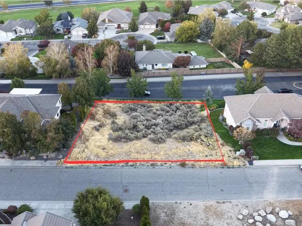 3802 W 42nd Ave, Kennewick, WA 99337