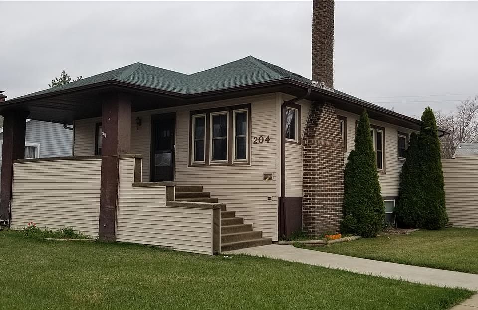 1st image of 204 S Willow St