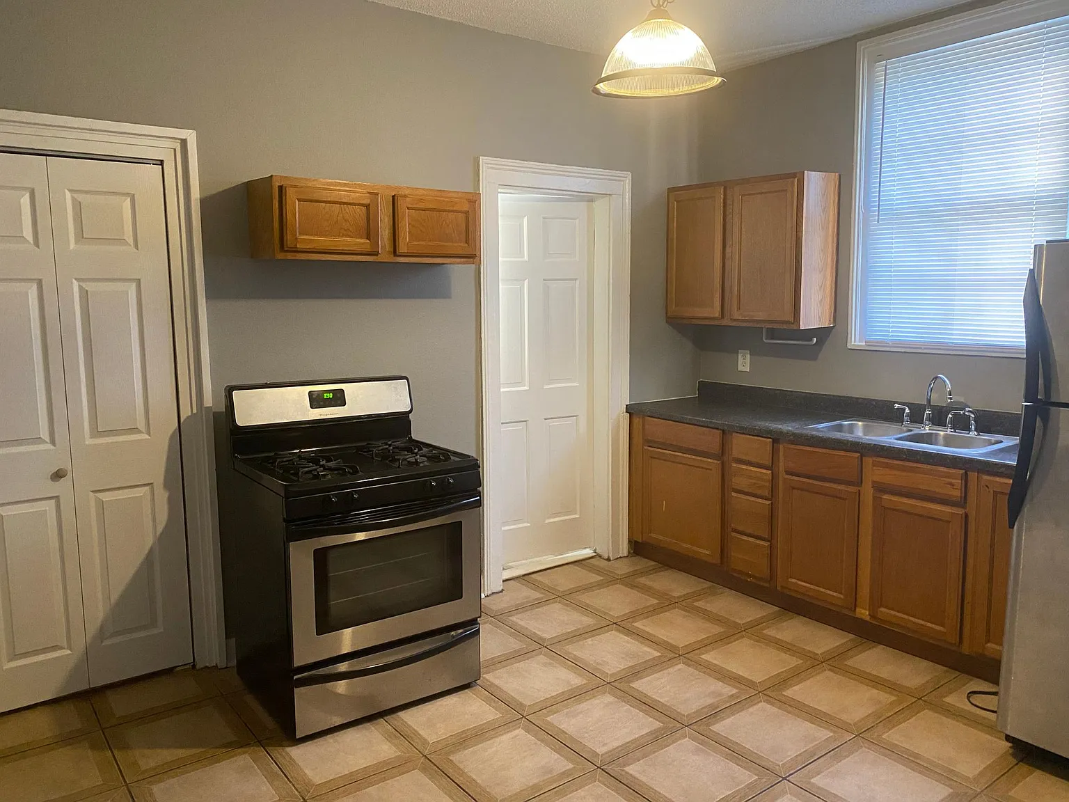4105 S Johnson St — Photo 1