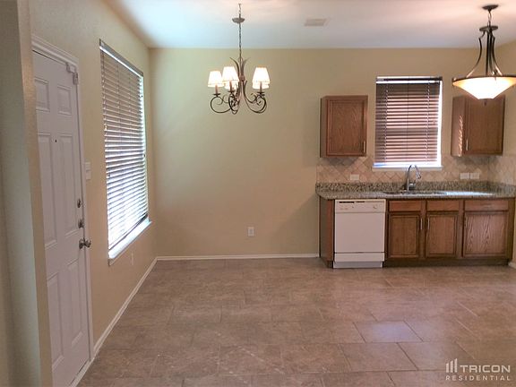 4th image of 2705 Lynx Ln