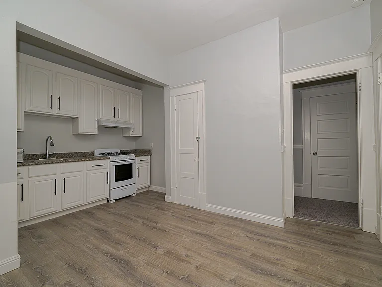1535 Larkin St #B — Photo 3