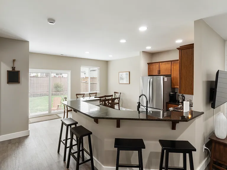 Kitchen bar seating