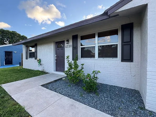 4230 Caesar Cir, Greenacres, FL 33463