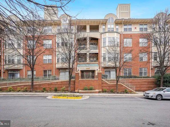 1855 Stratford Park Pl APT 411, Reston, VA 20190