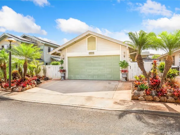 94-1102 Awalua St, Waipahu, HI 96797