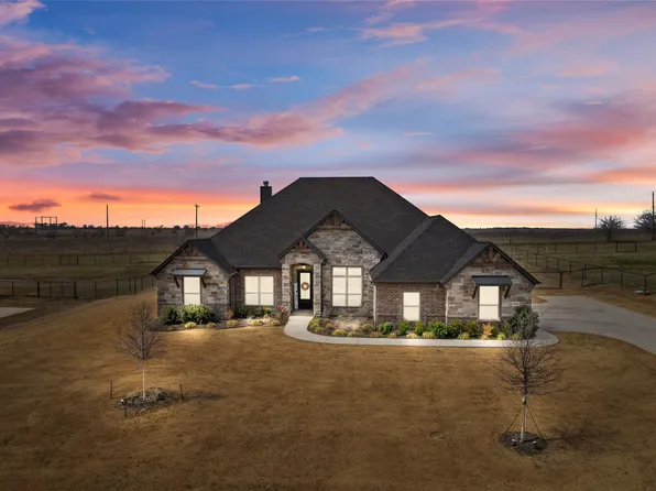 819 Alto Bonito Ct, Godley, TX 76044