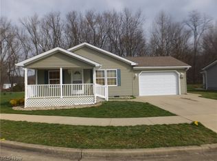 330 Gemini Dr, Dover, OH