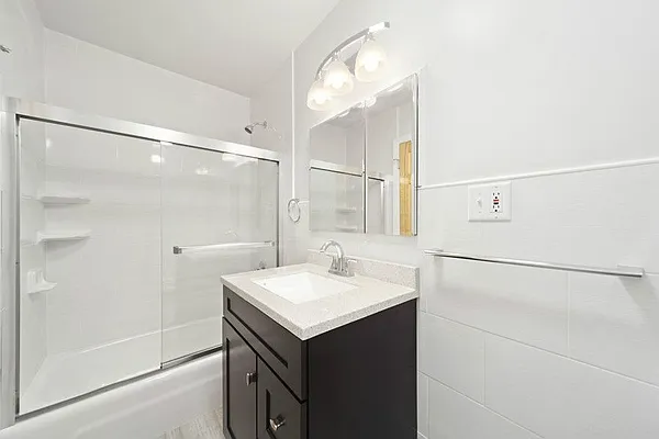 Rented by Brooklyn Bridge | media 13