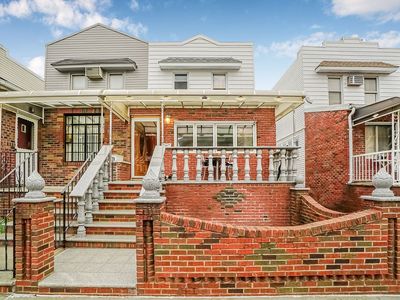 2111 70th St, Brooklyn, NY, 11204