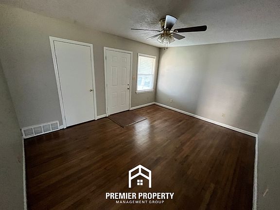 2nd image of 3636 Venable Rd