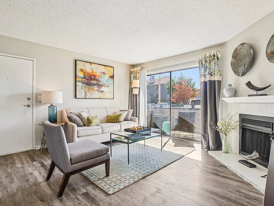Deer Crest Apartments