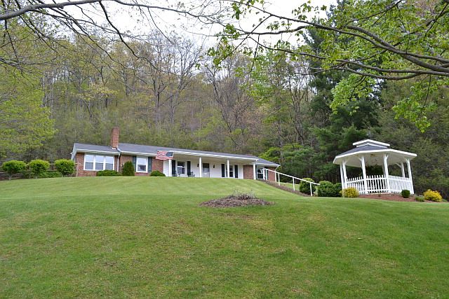 1st image of 430 Northwest Dr