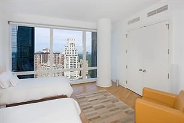 Rented by Douglas Elliman | media 15