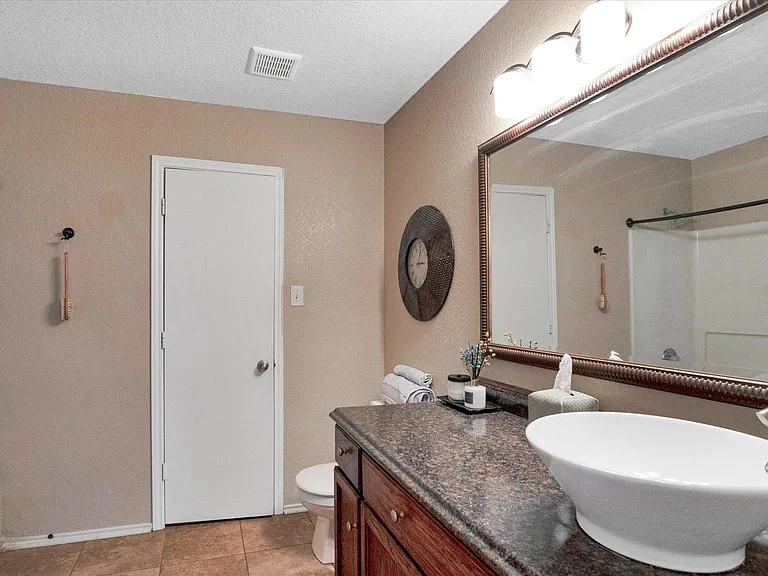 3967 Cherokee Blvd — Photo 20
