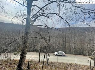 104 Deergrass Rd, Banner Elk, NC 28604