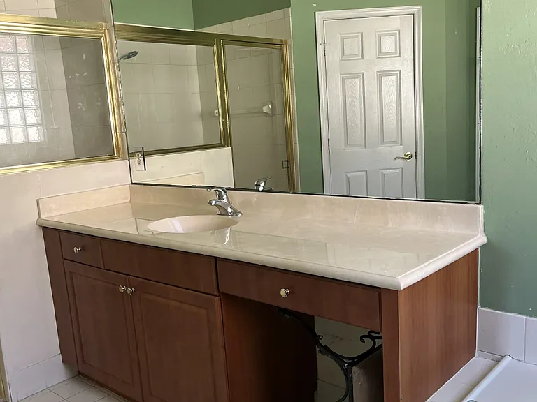 642 NW Stanford Ln — Photo 16